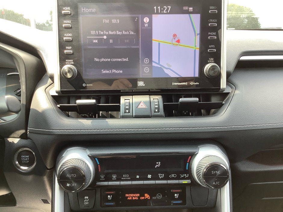 2022 Toyota RAV4 LIMITED-23