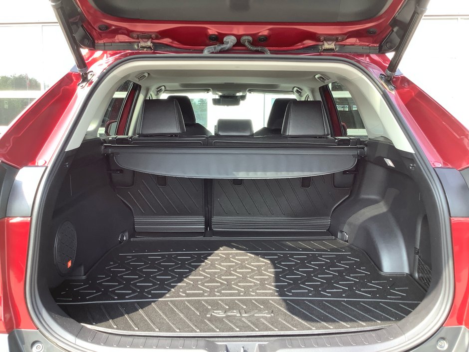 2022 Toyota RAV4 LIMITED-9