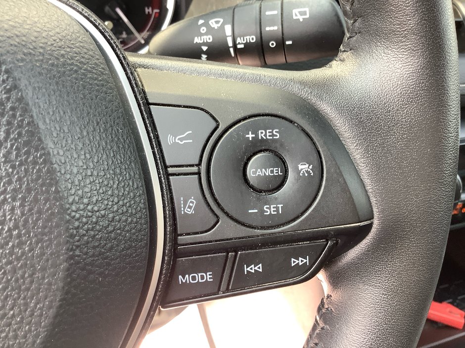 2022 Toyota RAV4 LIMITED-20