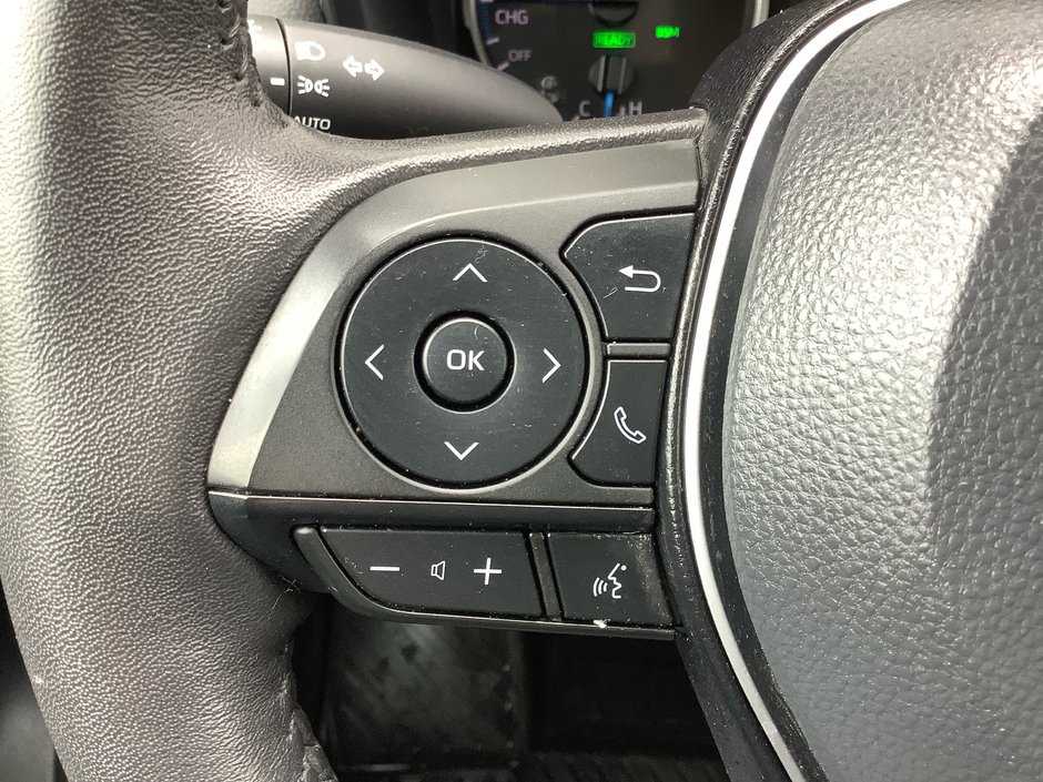 2022 Toyota RAV4 Hybrid XLE-28