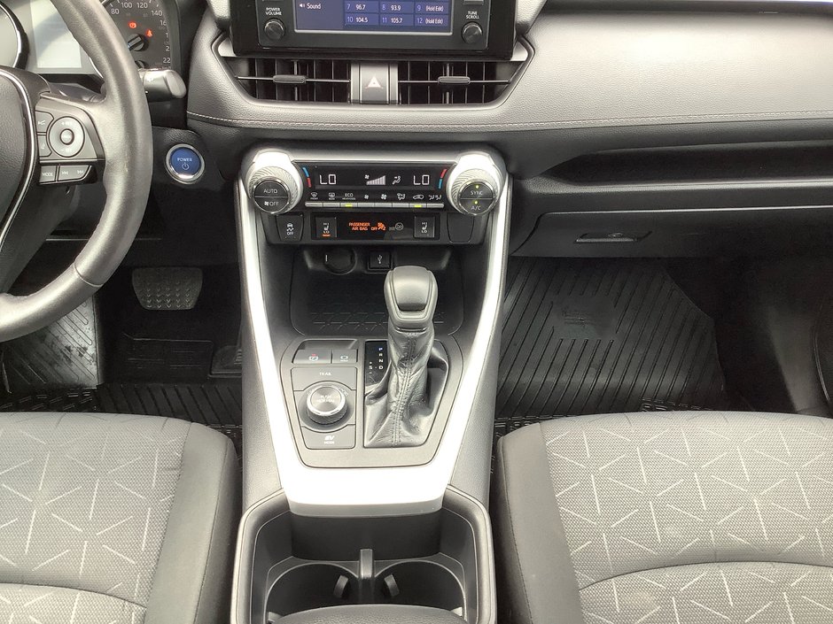 2022 Toyota RAV4 Hybrid XLE-30