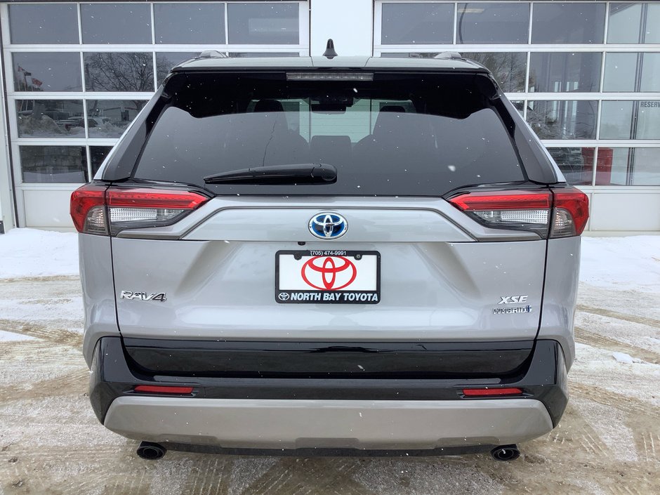 2022 Toyota RAV4 Hybrid XSE-16
