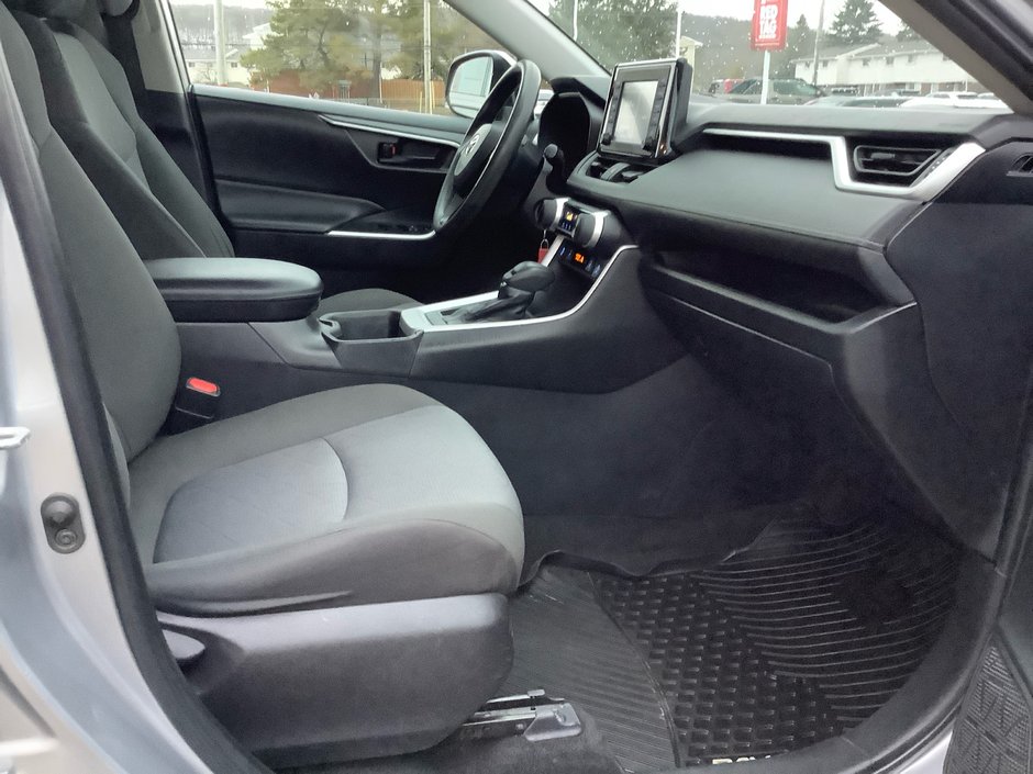 2022 Toyota RAV4 LE-1