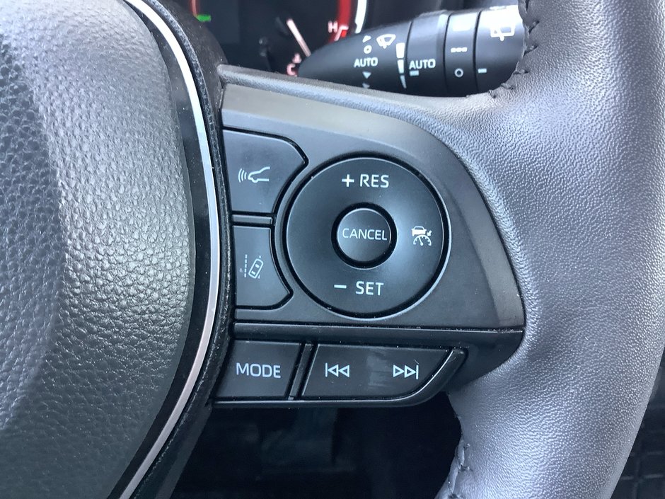 2023 Toyota RAV4 XLE PREMIUM-18