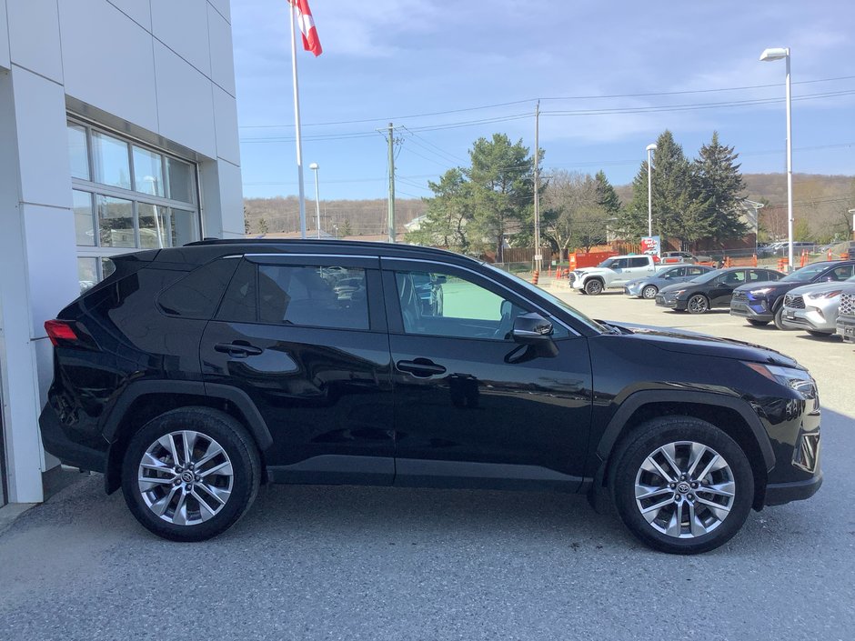 2023 Toyota RAV4 XLE PREMIUM-3