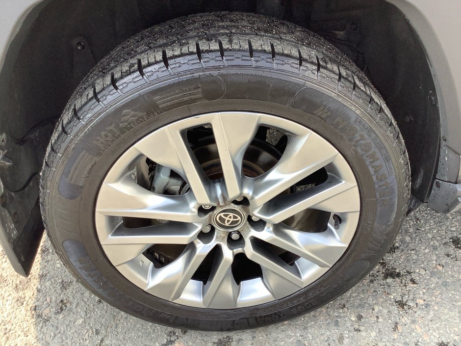 2023 Toyota RAV4 LIMITED-9