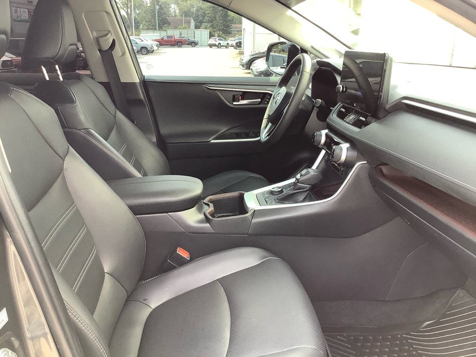 2023 Toyota RAV4 LIMITED-10