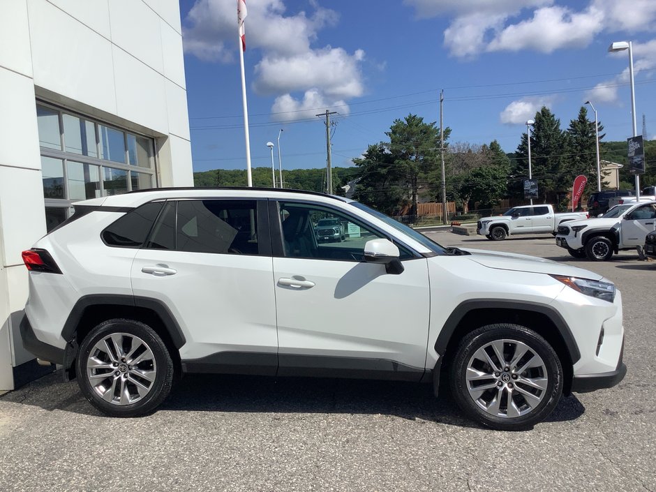 2023 Toyota RAV4 XLE-3