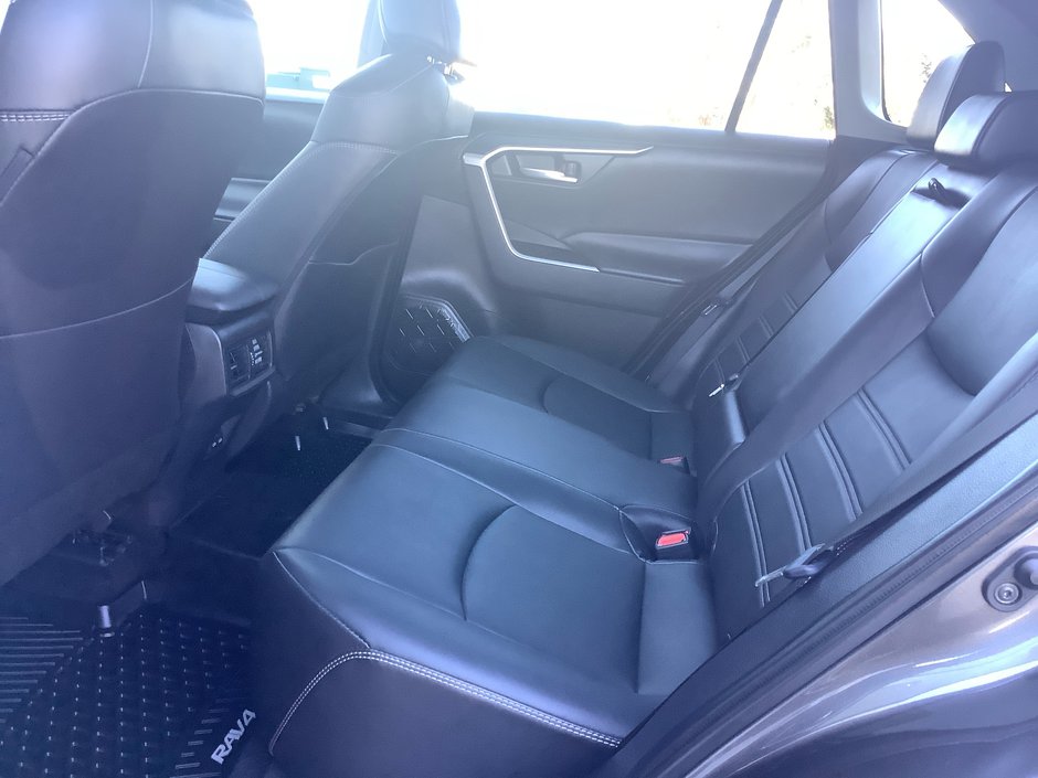 2024 Toyota RAV4 XLE-14