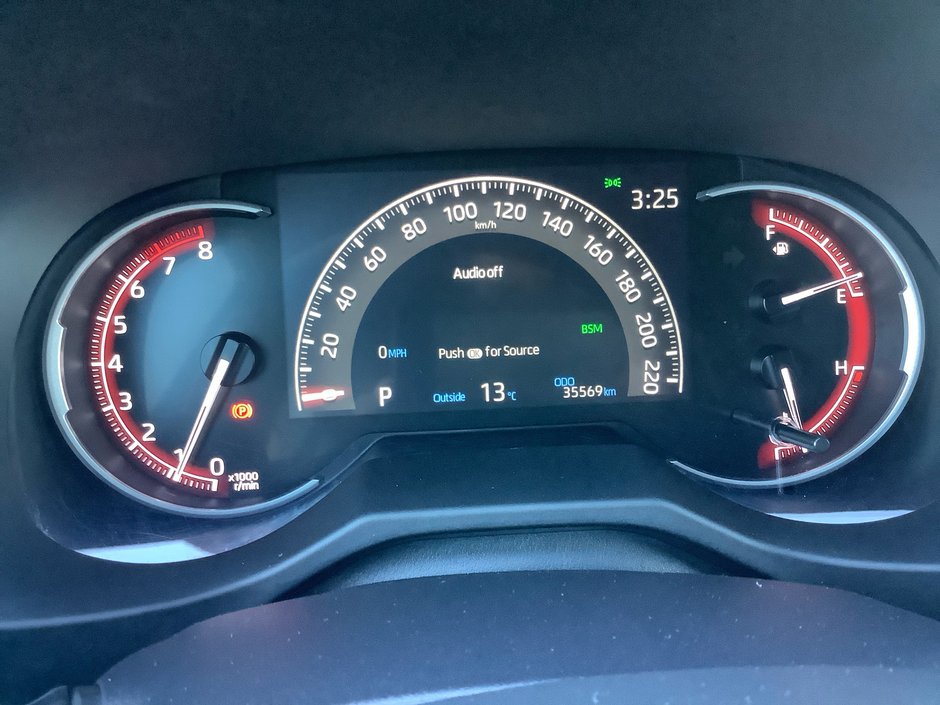 2024 Toyota RAV4 XLE-19