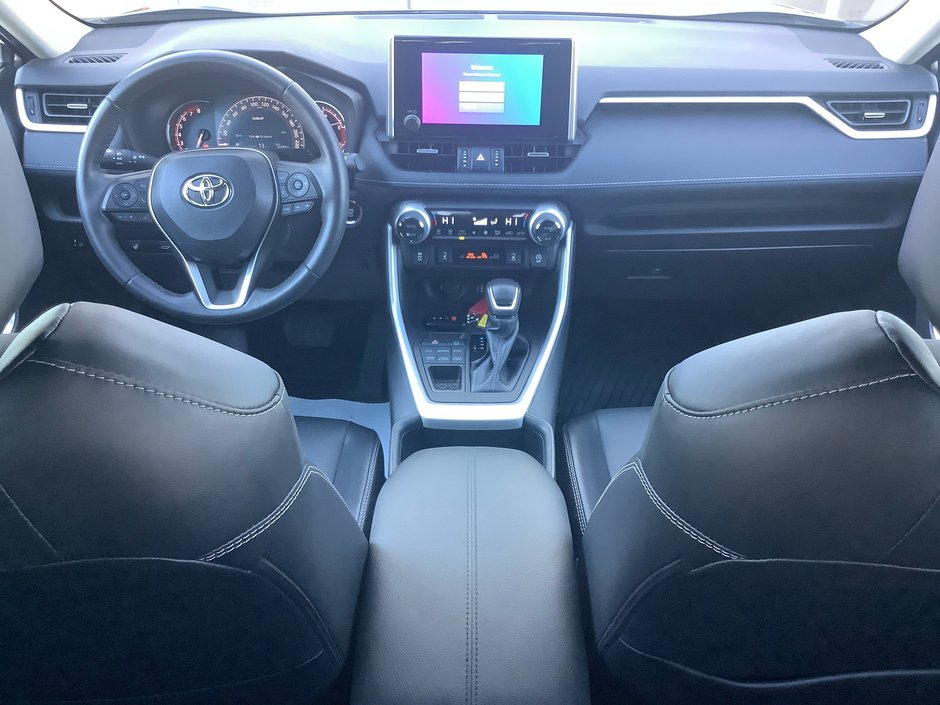 2024 Toyota RAV4 XLE-22