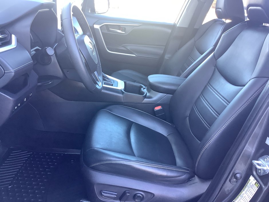 2024 Toyota RAV4 XLE-13
