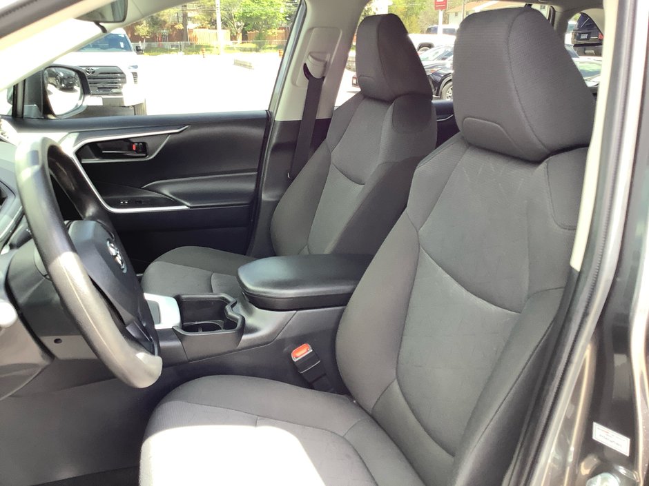 2025 Toyota RAV4 LE-11