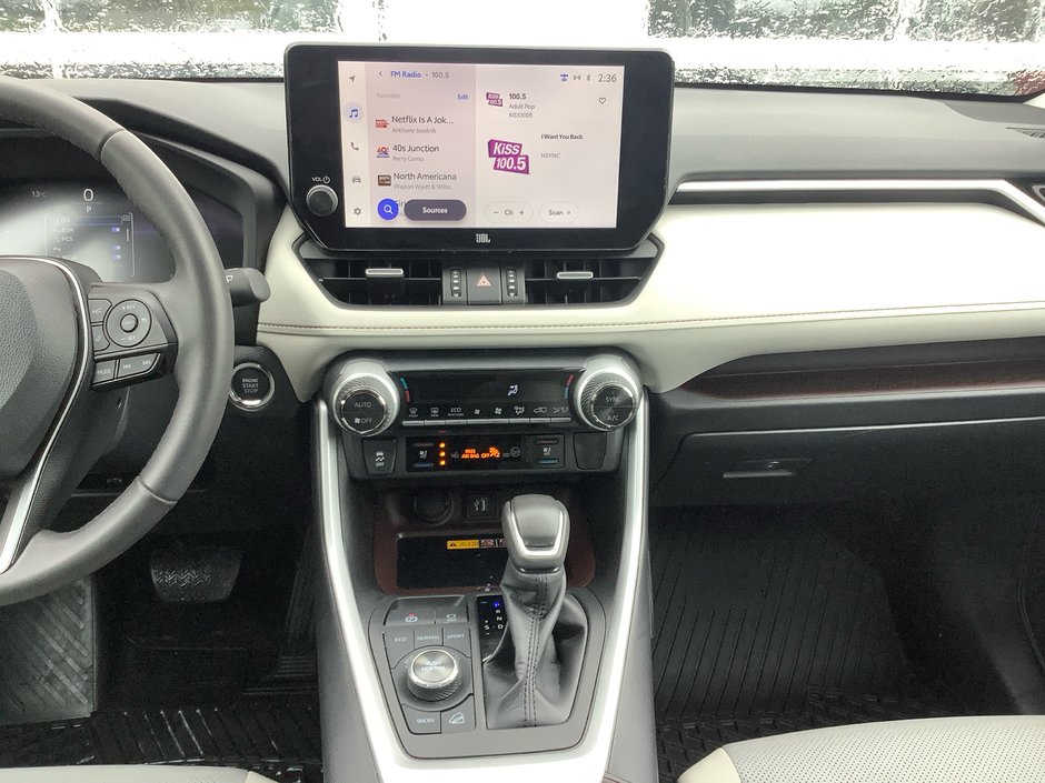 23 Toyota RAV4 Limited-19
