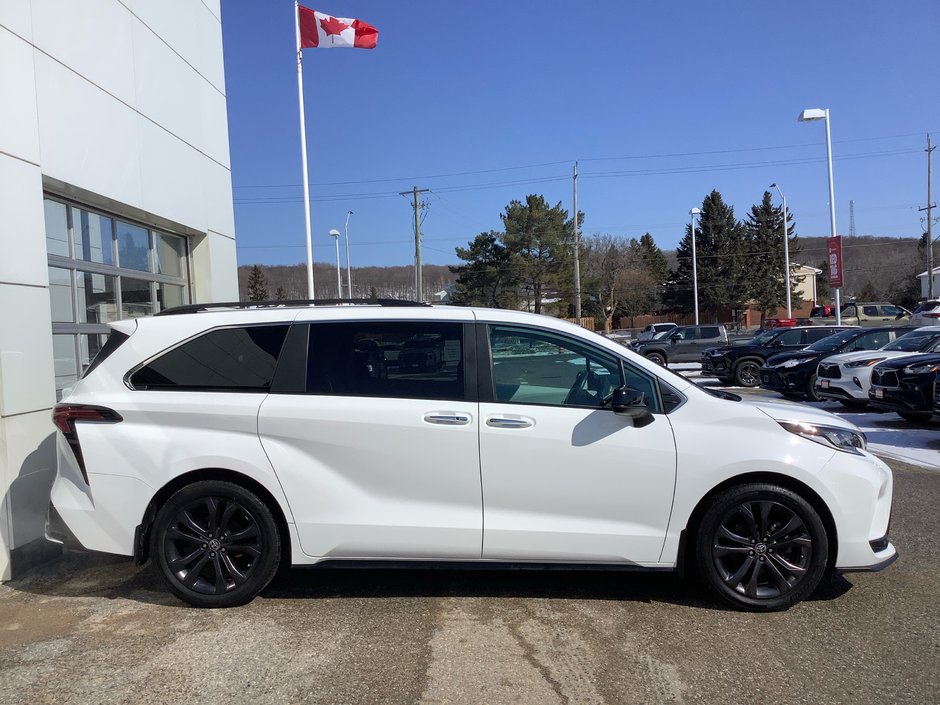 2023 Toyota SIENNA-3