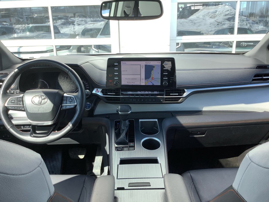 2023 Toyota SIENNA-24