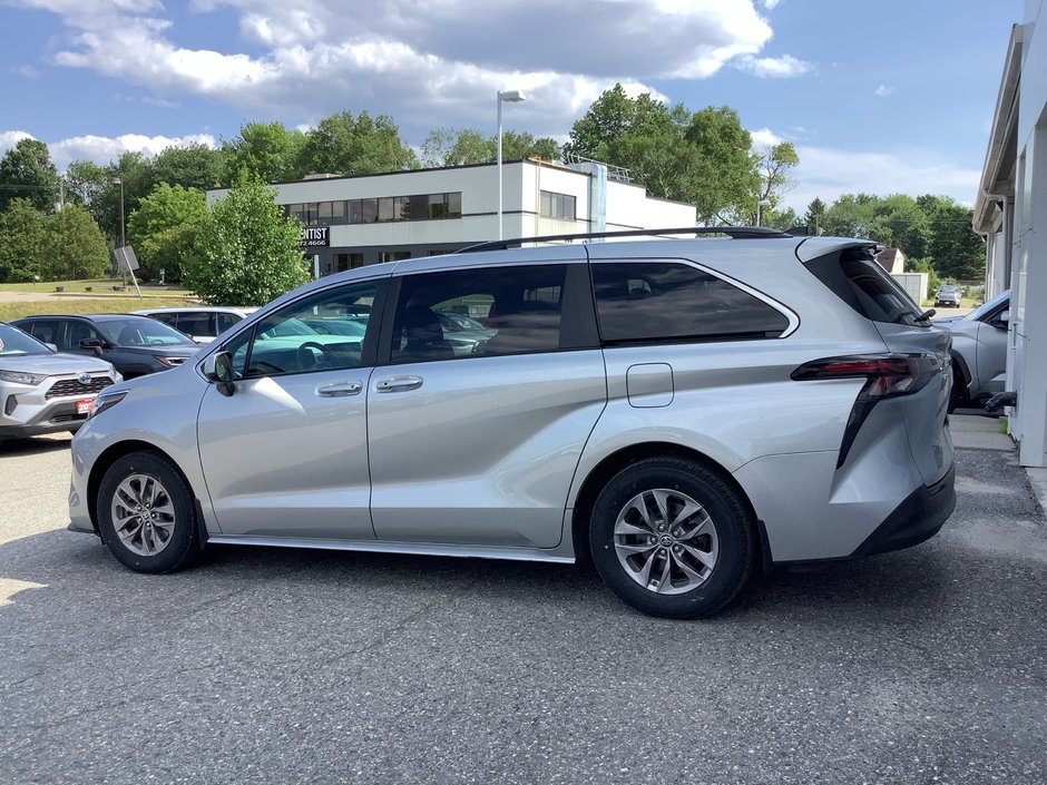 2023 Toyota SIENNA-3