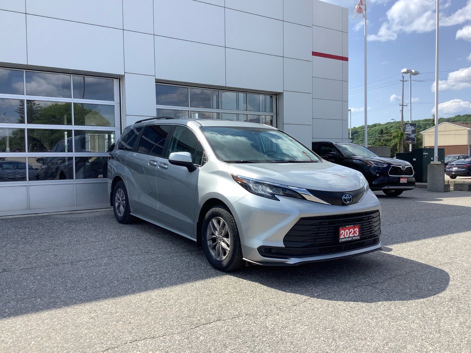 2023 Toyota SIENNA-2