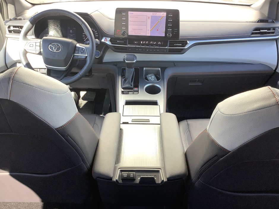 2024 Toyota SIENNA-24