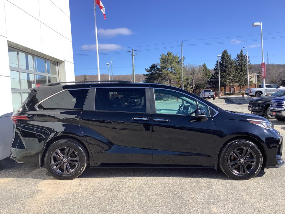 2024 Toyota SIENNA-3