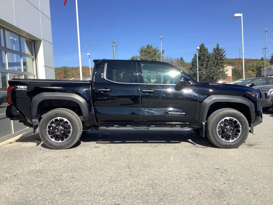 25 Toyota TACOMA 4X4 Hybrid-2