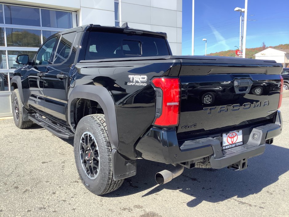 25 Toyota TACOMA 4X4 Hybrid-5