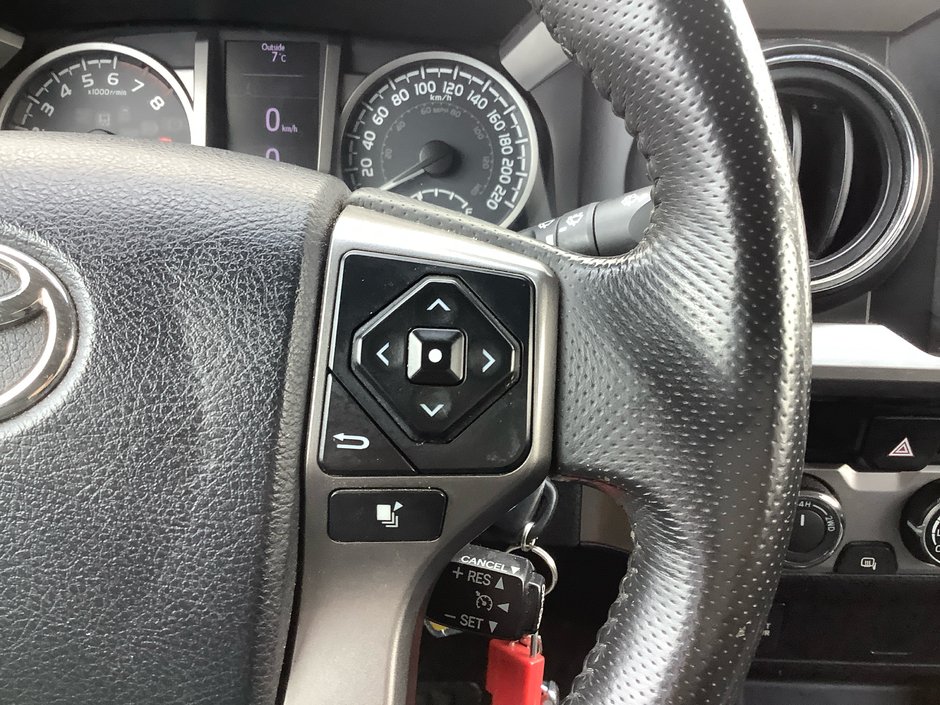 2016 Toyota TACOMA SR5-19