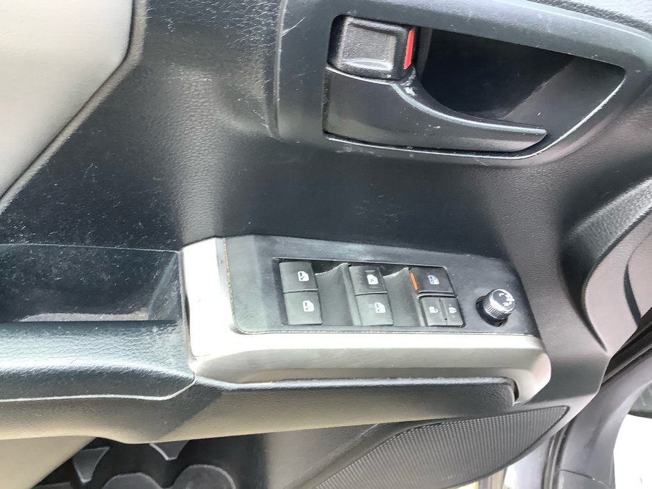 2016 Toyota TACOMA SR5-12