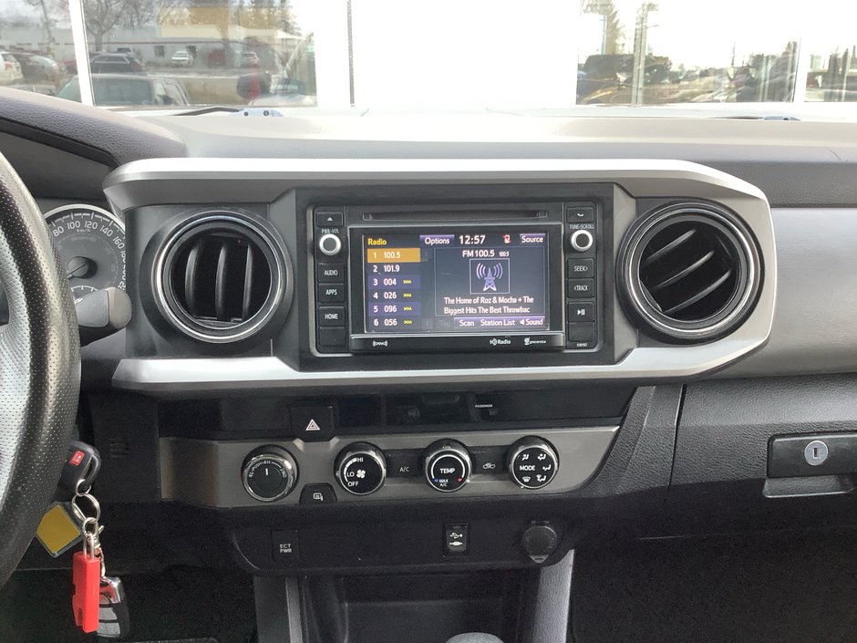 2016 Toyota TACOMA SR5-21