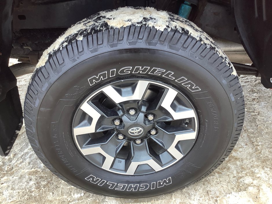 2017 Toyota TACOMA OFFROAD-10