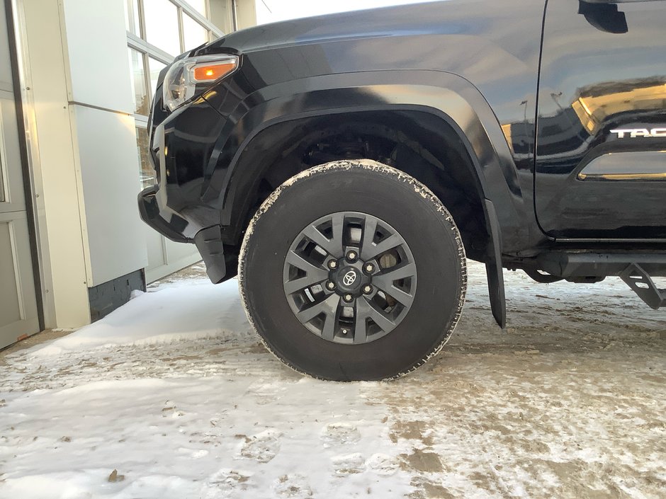 2023 Toyota TACOMA SR5-8