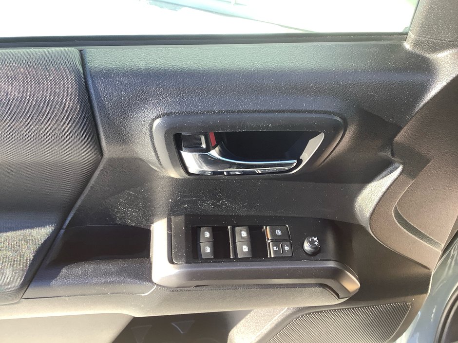 2023 Toyota TACOMA-18