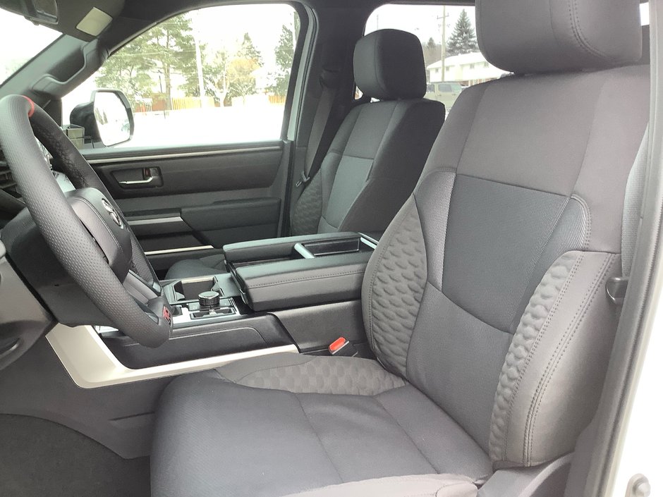 25 Toyota TUNDRA 4X4 SR-12