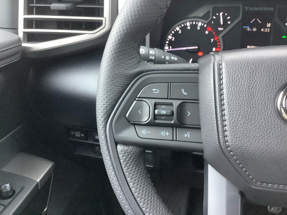 25 Toyota TUNDRA 4X4 SR-17