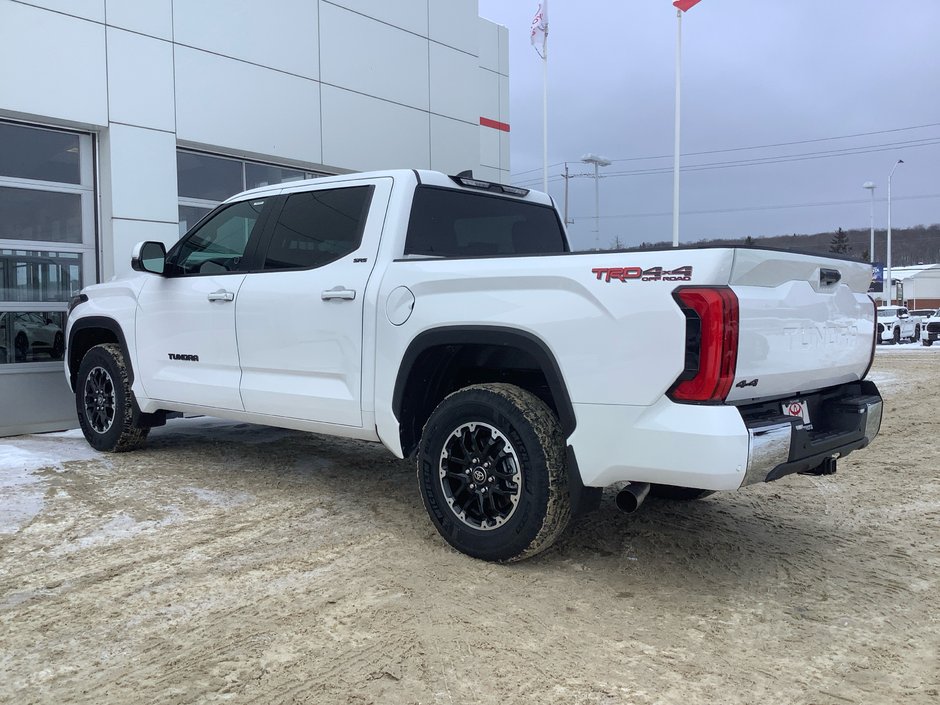 25 Toyota TUNDRA 4X4 SR-6