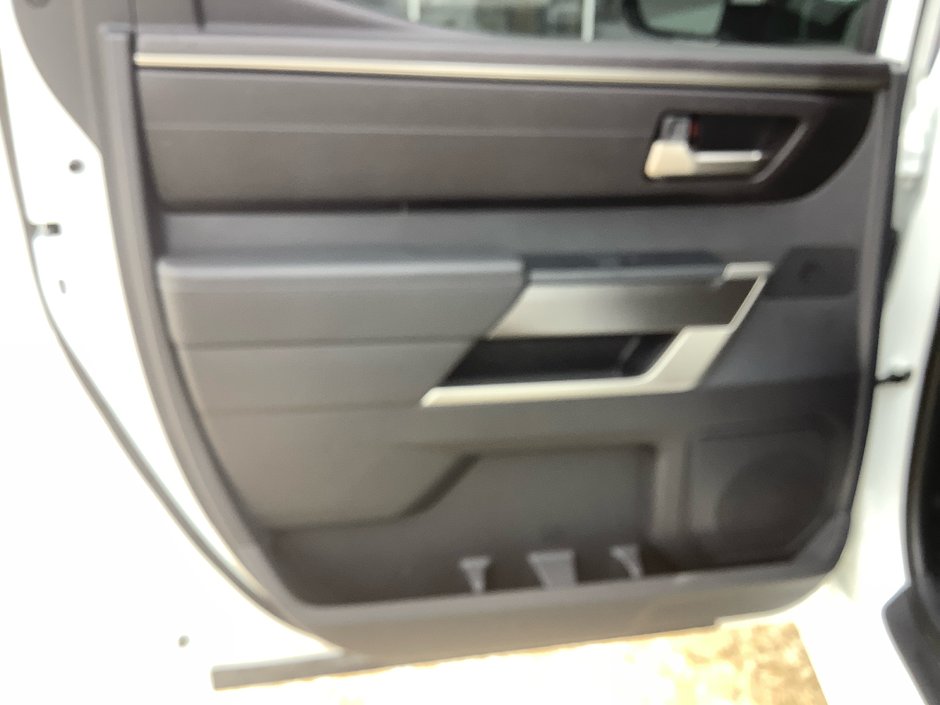 25 Toyota TUNDRA 4X4 SR-14