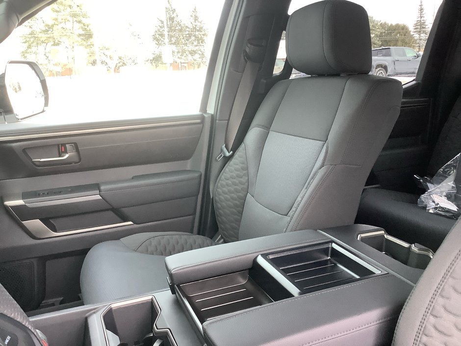 25 Toyota TUNDRA 4X4 SR-13