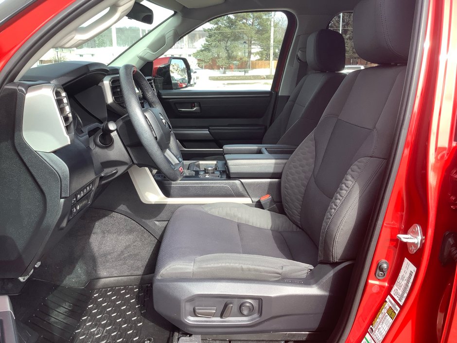 2022 Toyota TUNDRA SR-11