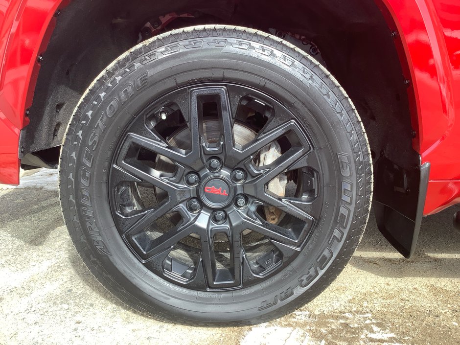 2022 Toyota TUNDRA SR-8