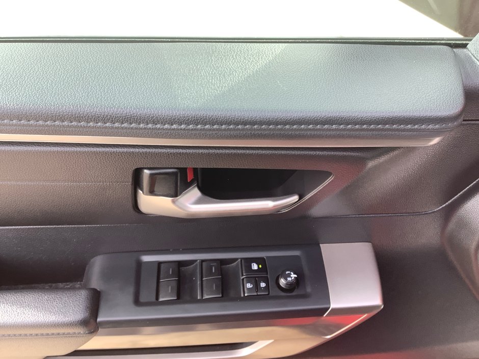 2022 Toyota TUNDRA SR-10