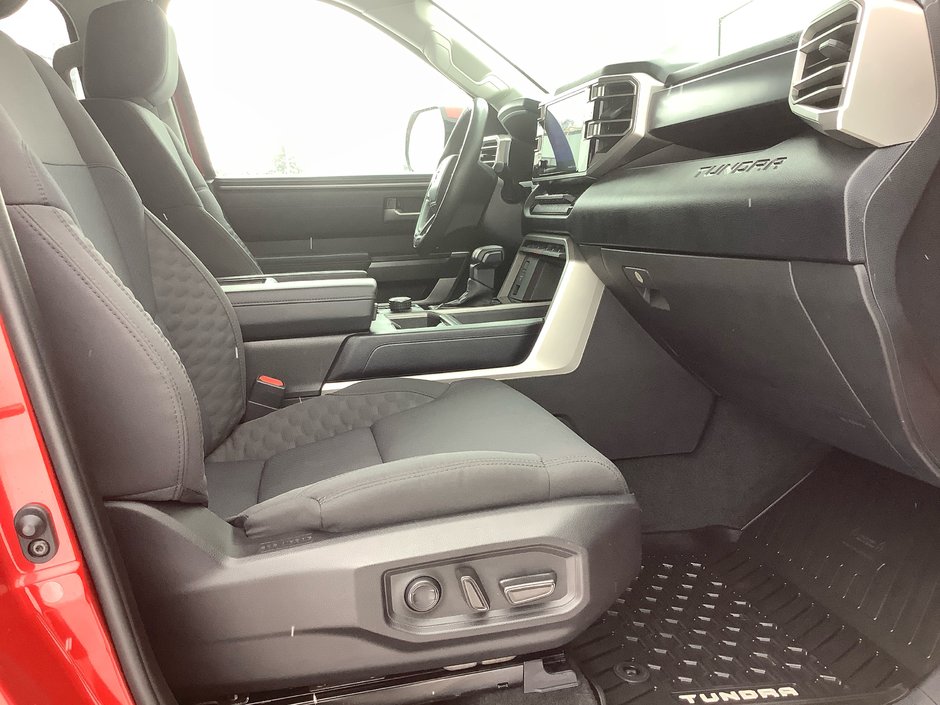 2023 Toyota TUNDRA SR-3