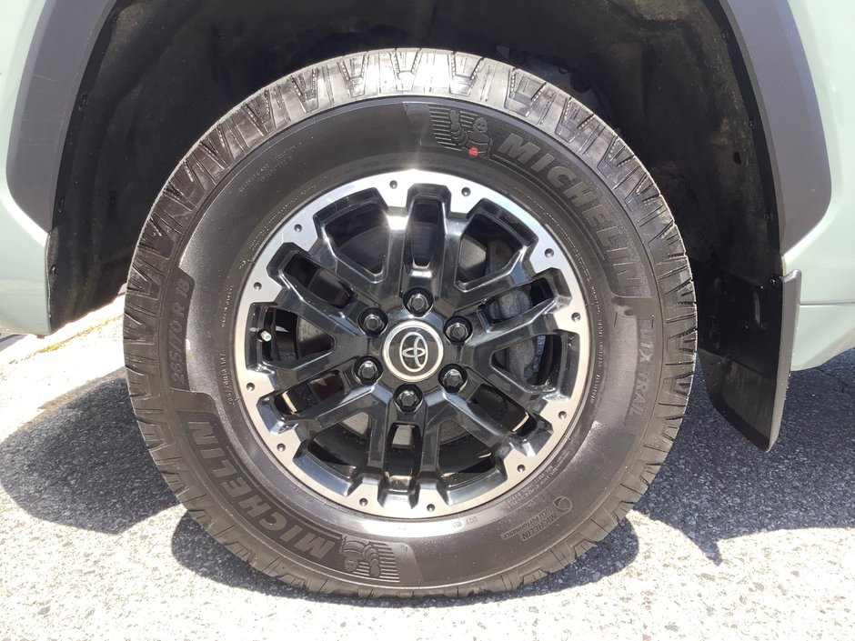 2024 Toyota TUNDRA SR5-8