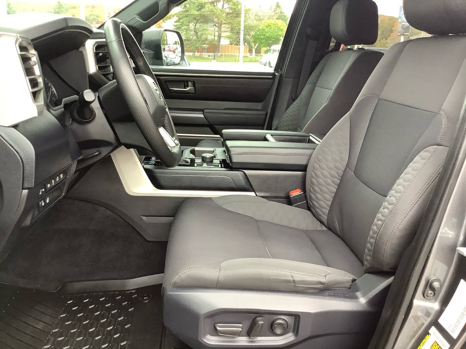 2025 Toyota TUNDRA SR-13