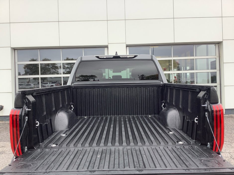 2025 Toyota TUNDRA SR-7