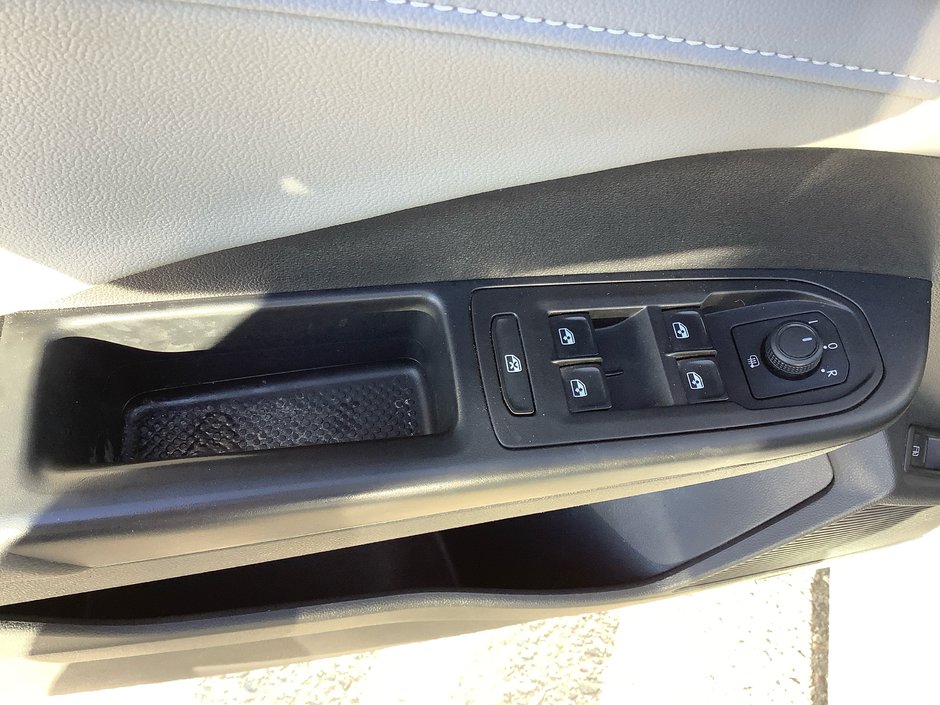 2023 VW Canada TAOS HIGHLINE-10