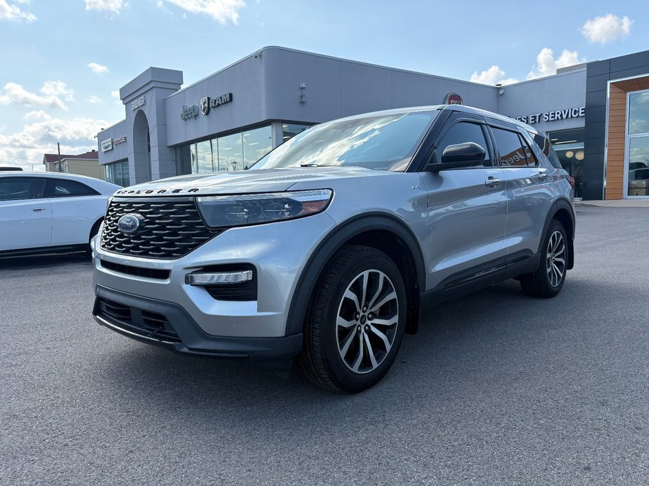 2022 Ford Explorer ST-Line in Pointe-Aux-Trembles, Quebec - w940px