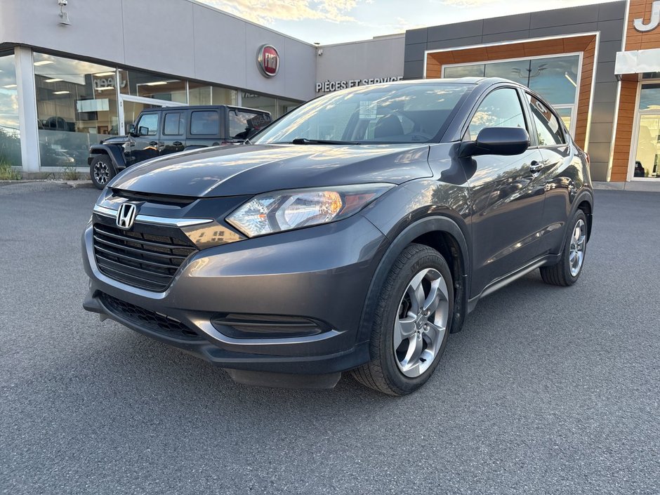 2018 Honda HR-V LX in Pointe-Aux-Trembles, Quebec - w940px