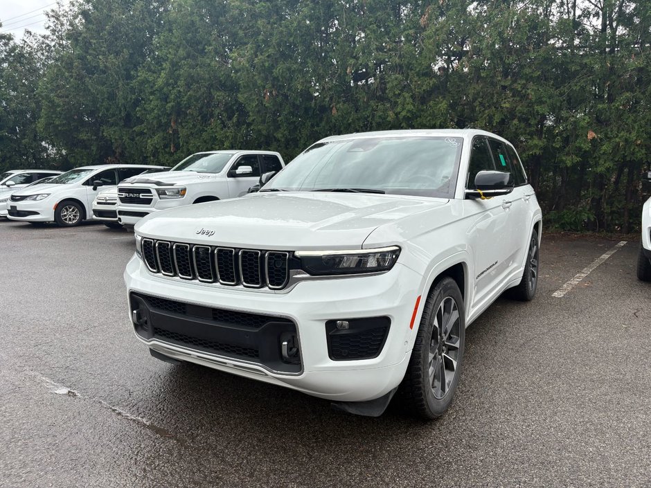 2023 Jeep Grand Cherokee Overland in Pointe-Aux-Trembles, Quebec - w940px