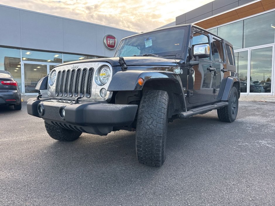Jeep Wrangler Unlimited Sahara 2017 à Pointe-Aux-Trembles, Québec - w940px