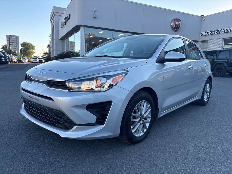 Kia Rio 5-door LX PREMIUM 2023 à Pointe-Aux-Trembles, Québec - w940px